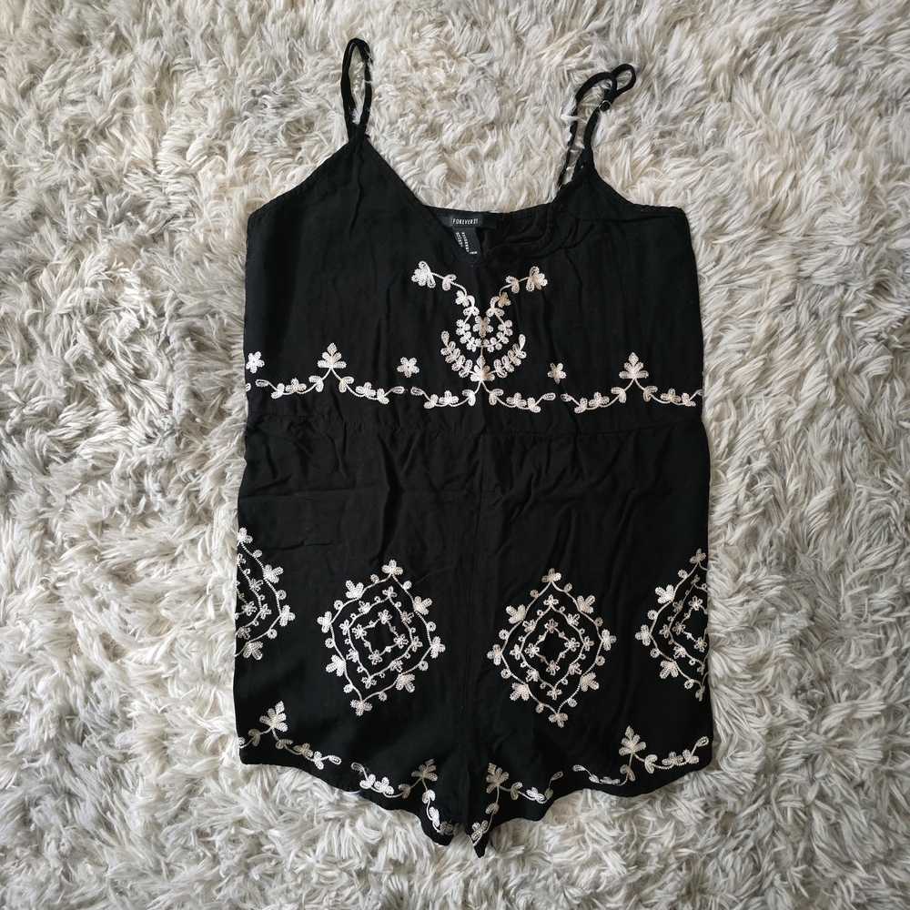 Forever 21 Black and White Embroidered Romper - Size Small